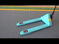 паллет руки поднимает домкратом